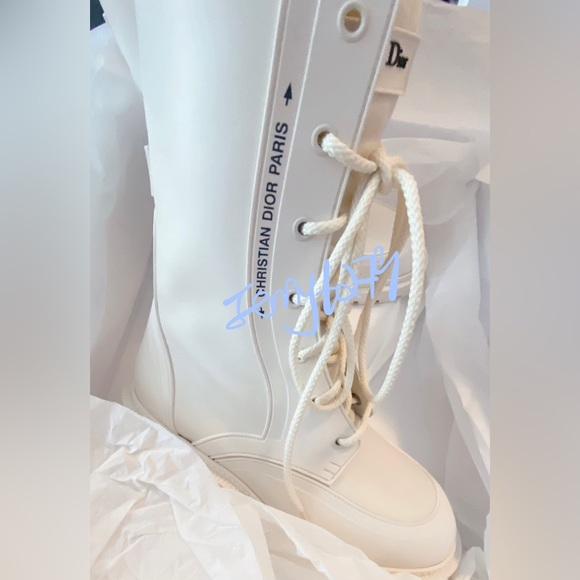 Dior Elegant Boots - Picture 9 of 12